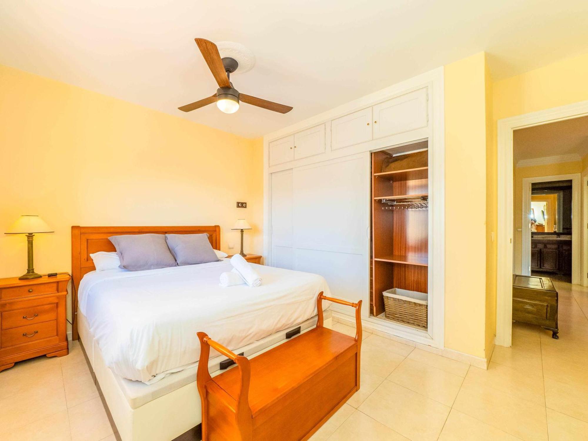 Centrico Apartamento Con Terraza En La Playa Ринкон-де-ла-Викториа Экстерьер фото